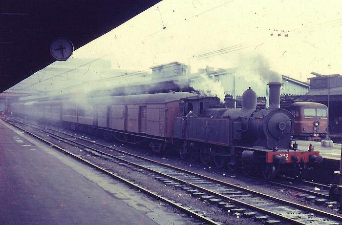 Shunter tank Loco Sydney and 46 electric